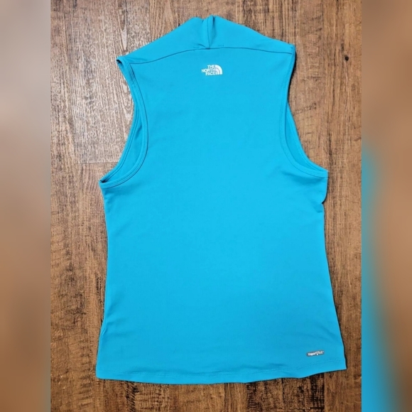 ✨HOST PICK✨ The North Face VaporWick activewear tank top - Picture 7 of 8